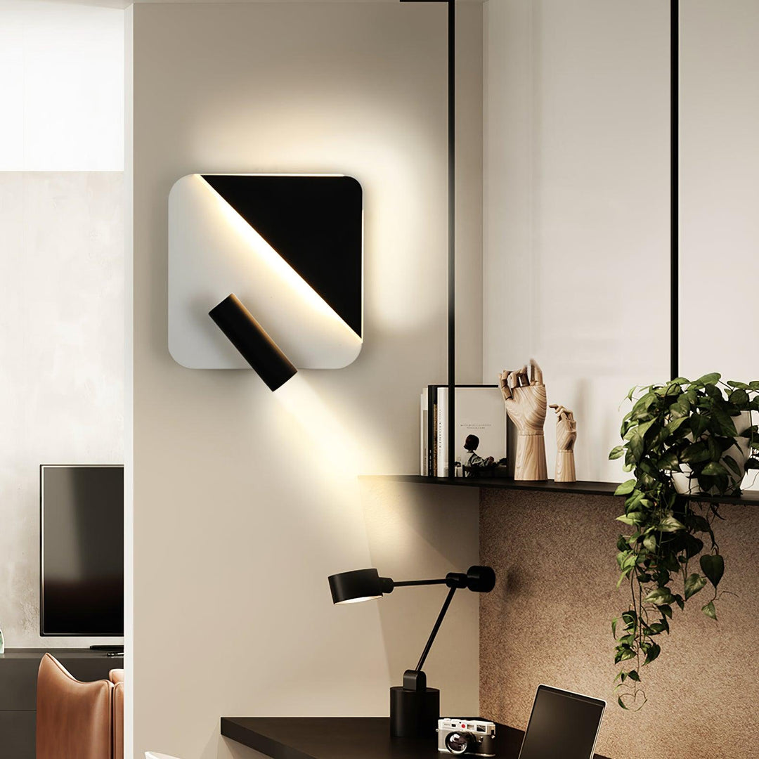 Kneeland Rotatable Wall Lamp - Vakkerlight