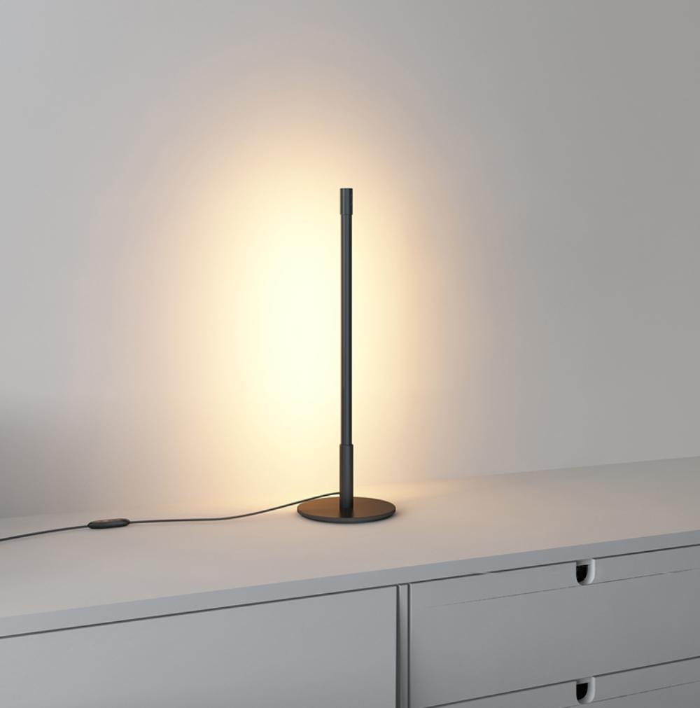 Linear LED Table Lamp - Vakkerlight