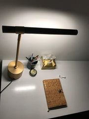 Linear Table Lamp - Vakkerlight