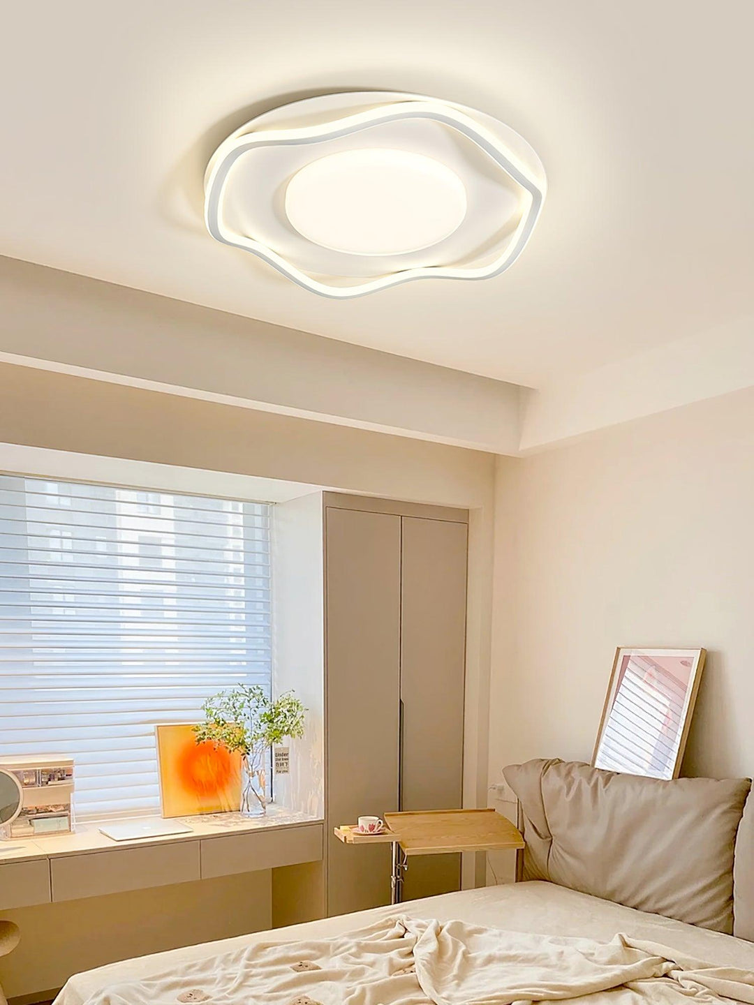 Minimalist Cloud Shape Ceiling Lamp - Vakkerlight