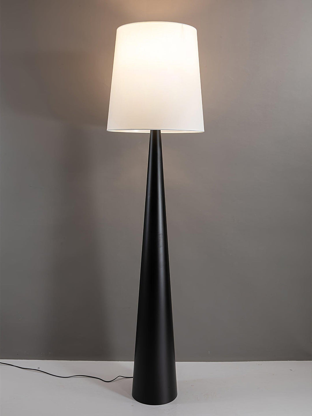 Montenegro Floor Lamp - Vakkerlight