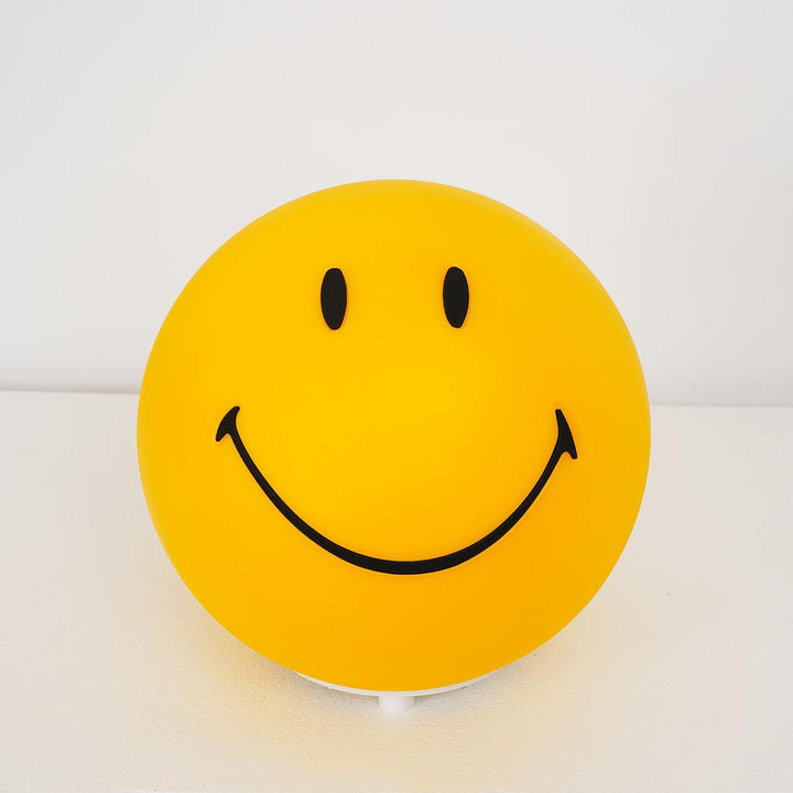 Smiling Table Lamp - Vakkerlight