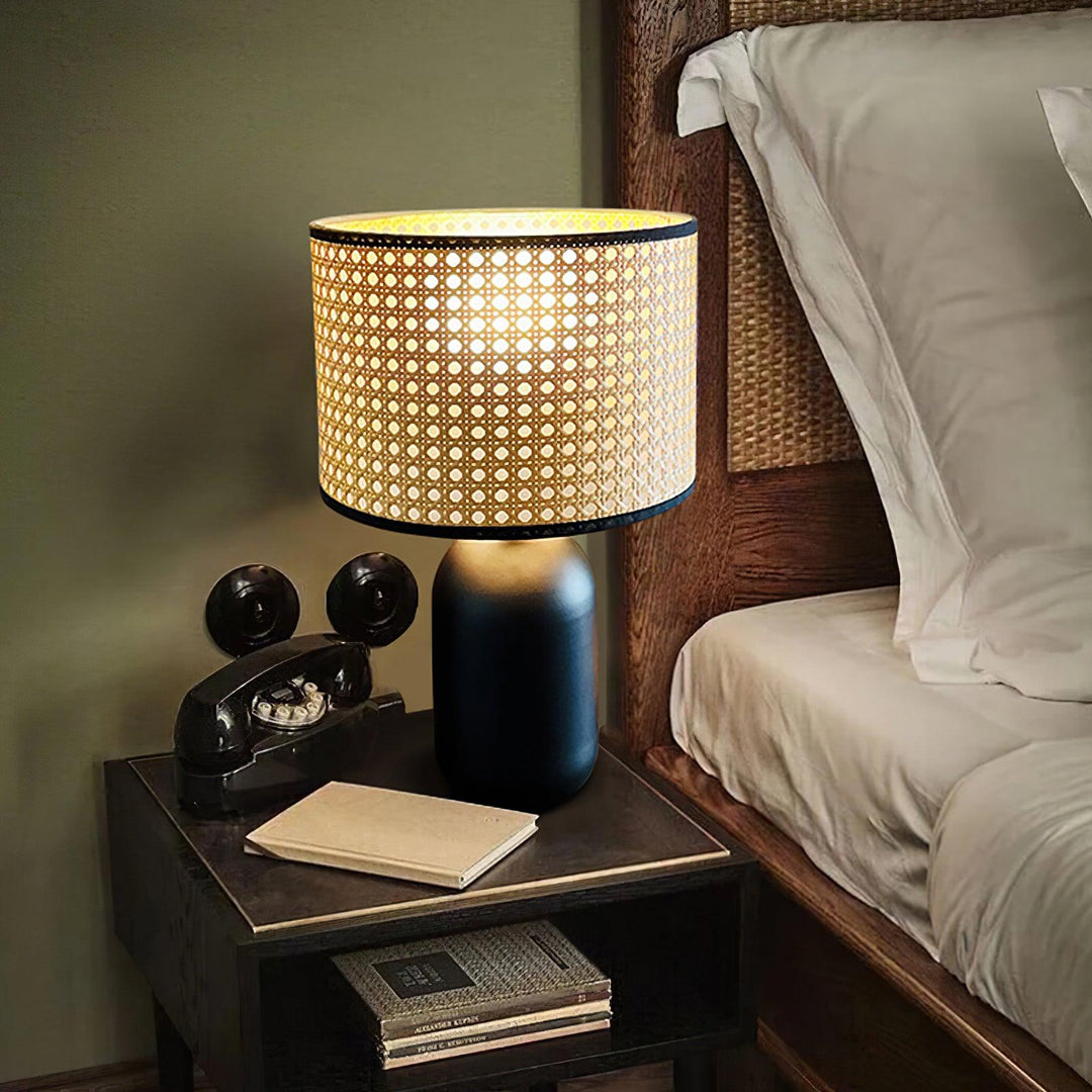 Nico Table Lamp - Vakkerlight