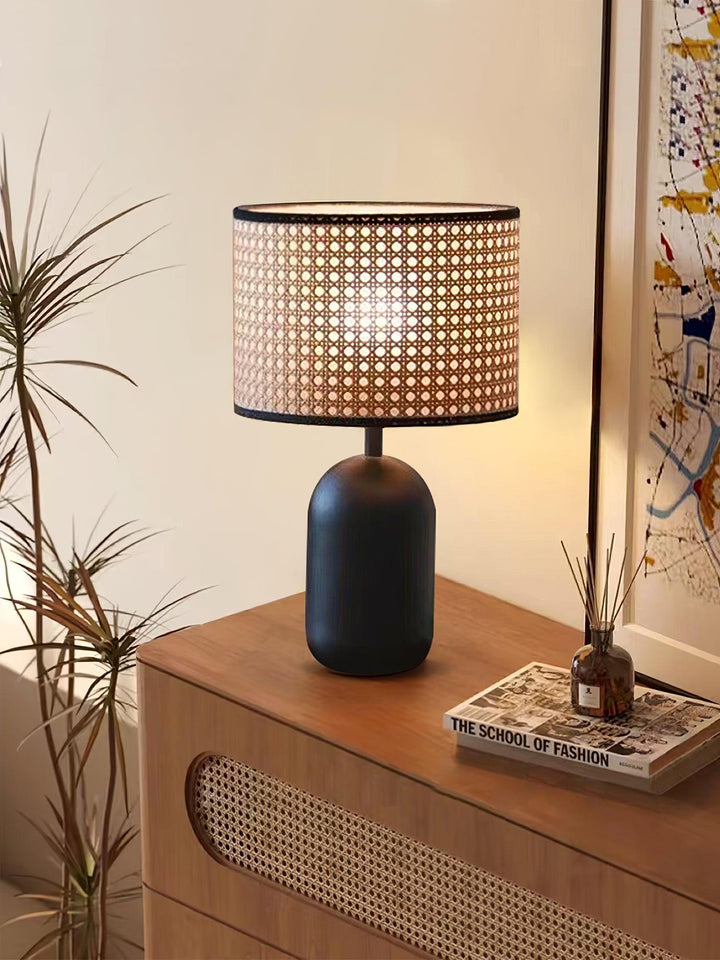 Nico Table Lamp - Vakkerlight