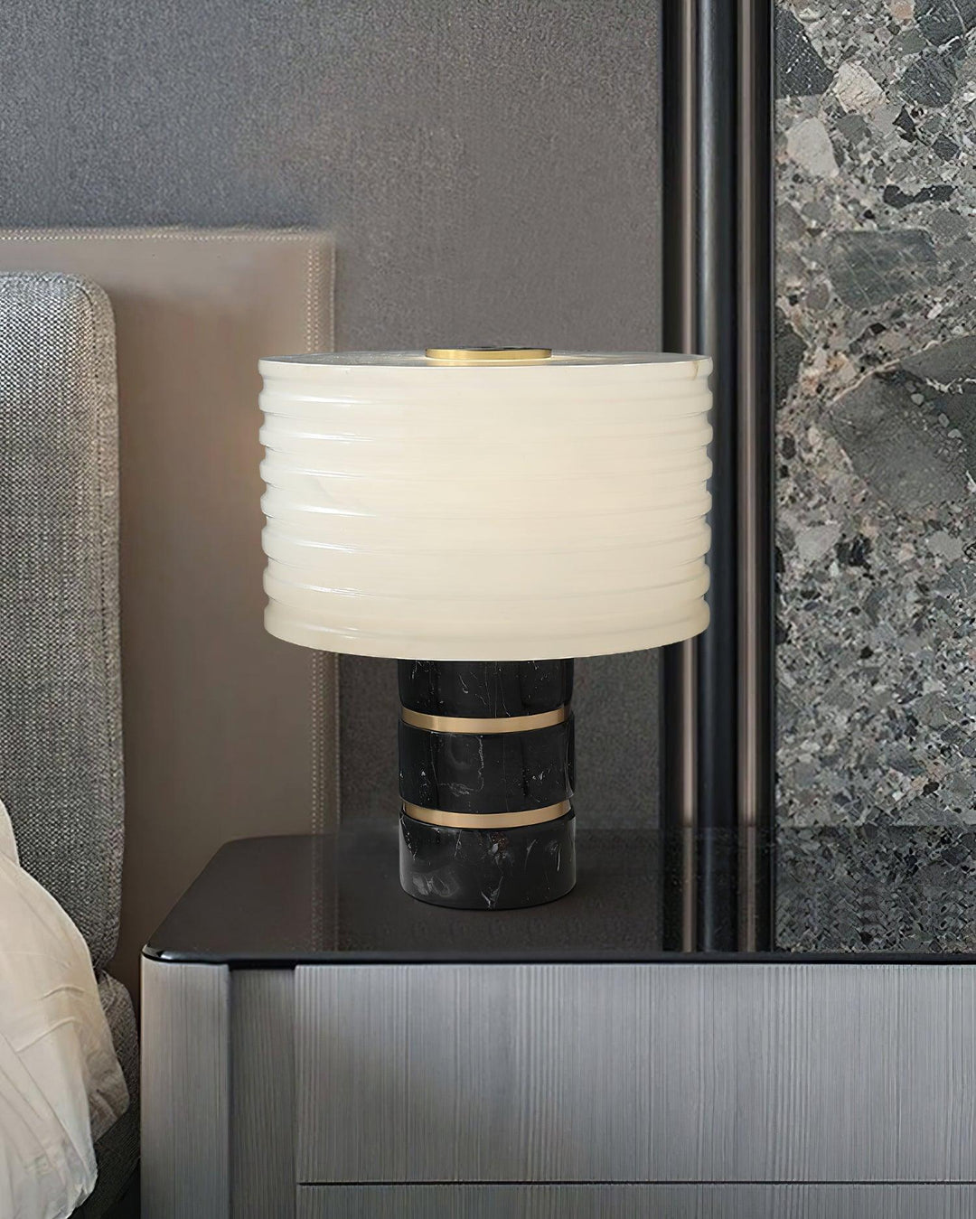 Outela Table Lamp - Vakkerlight