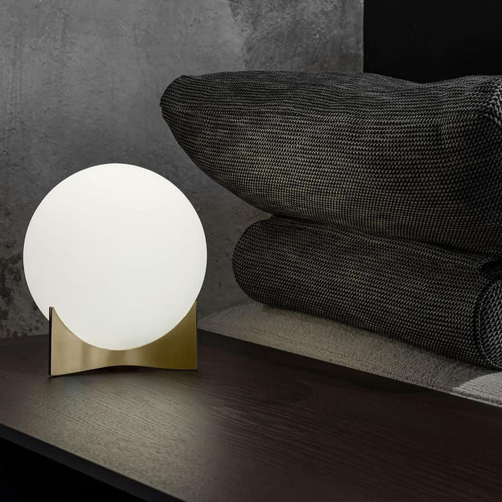 Oscar Table Lamp - Vakkerlight