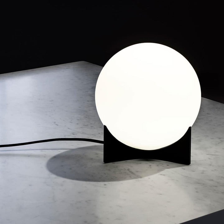 Oscar Table Lamp - Vakkerlight