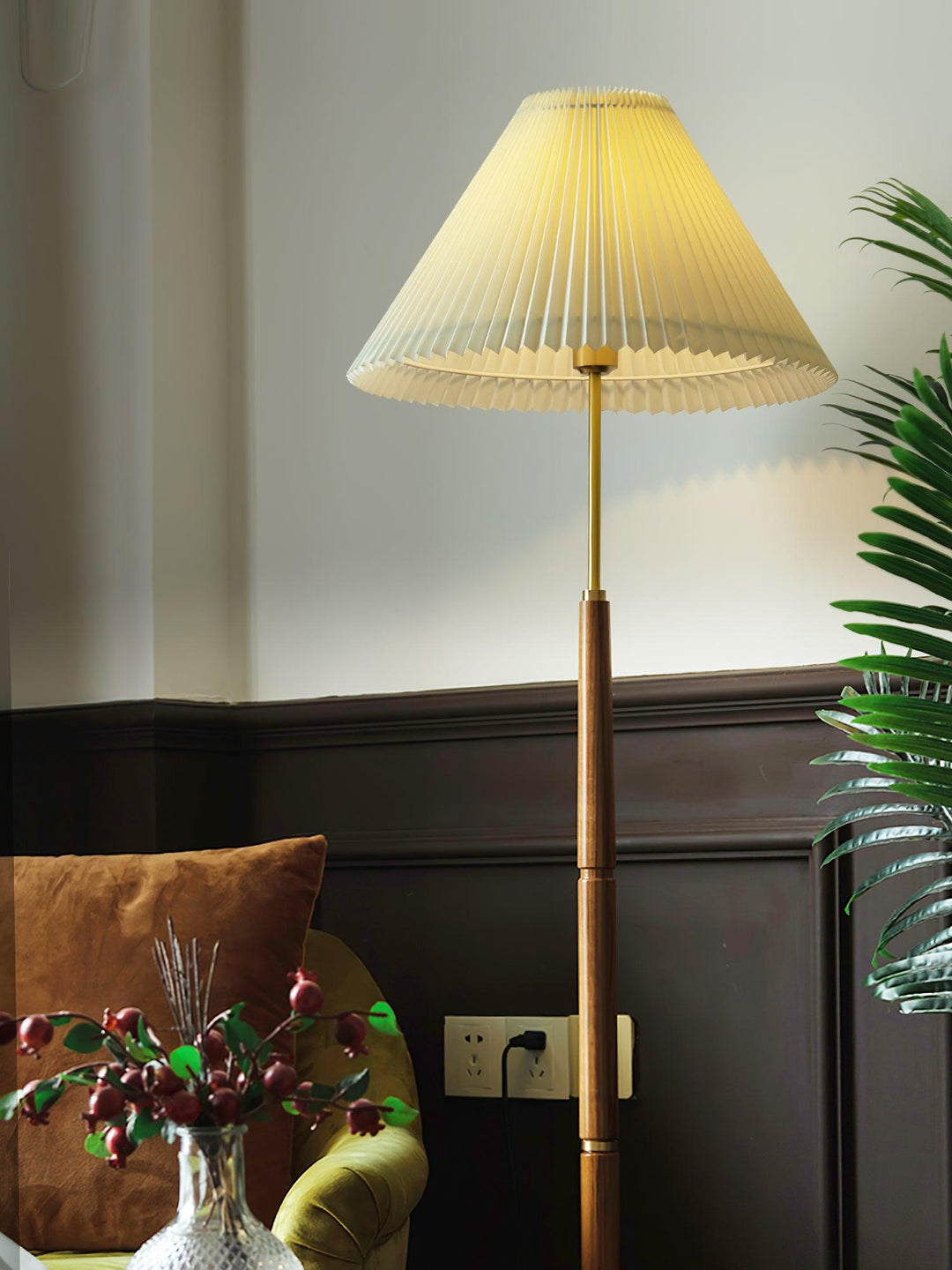 Pleated Floor Lamp - Vakkerlight