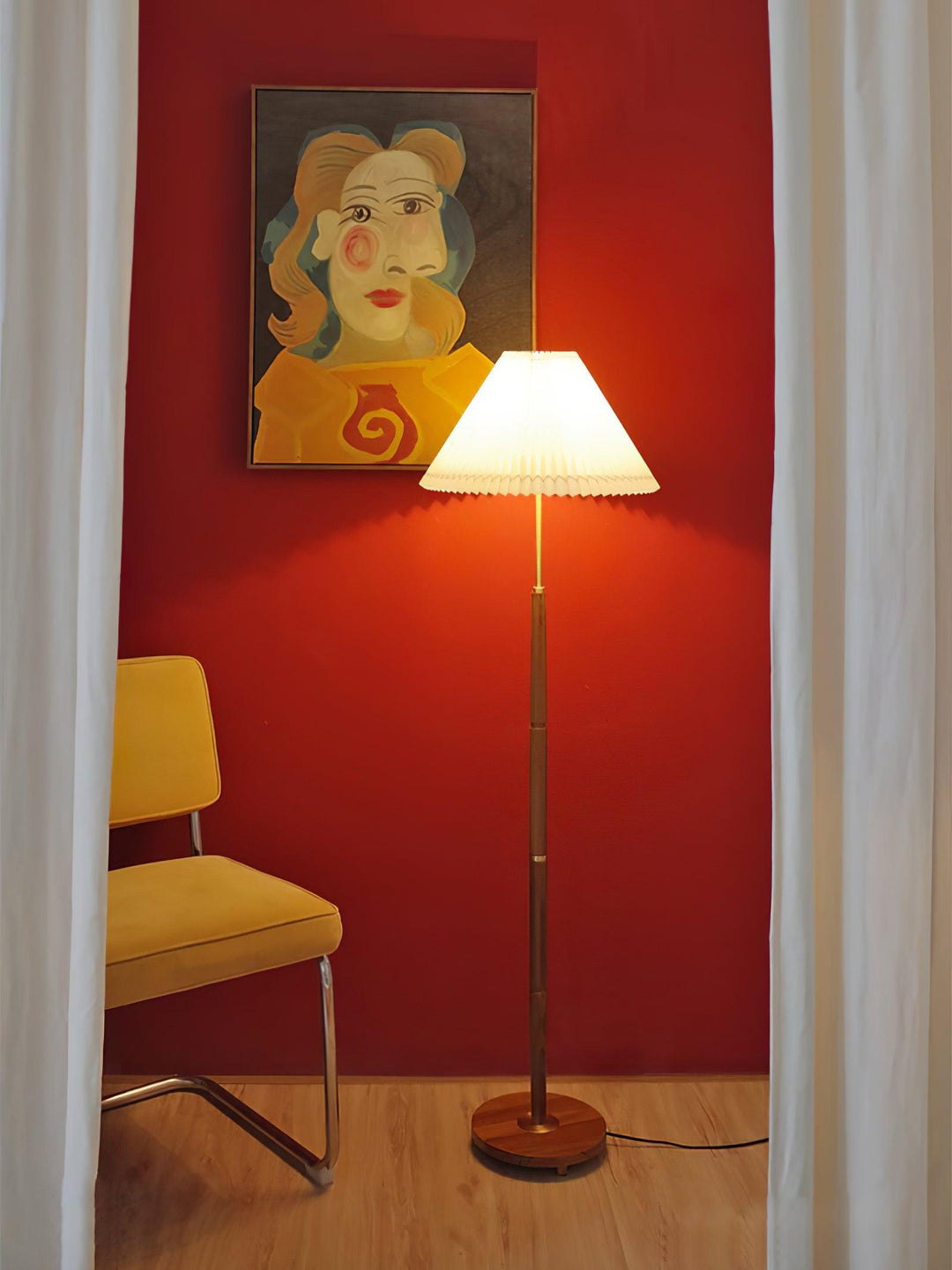 Pleated Floor Lamp - Vakkerlight