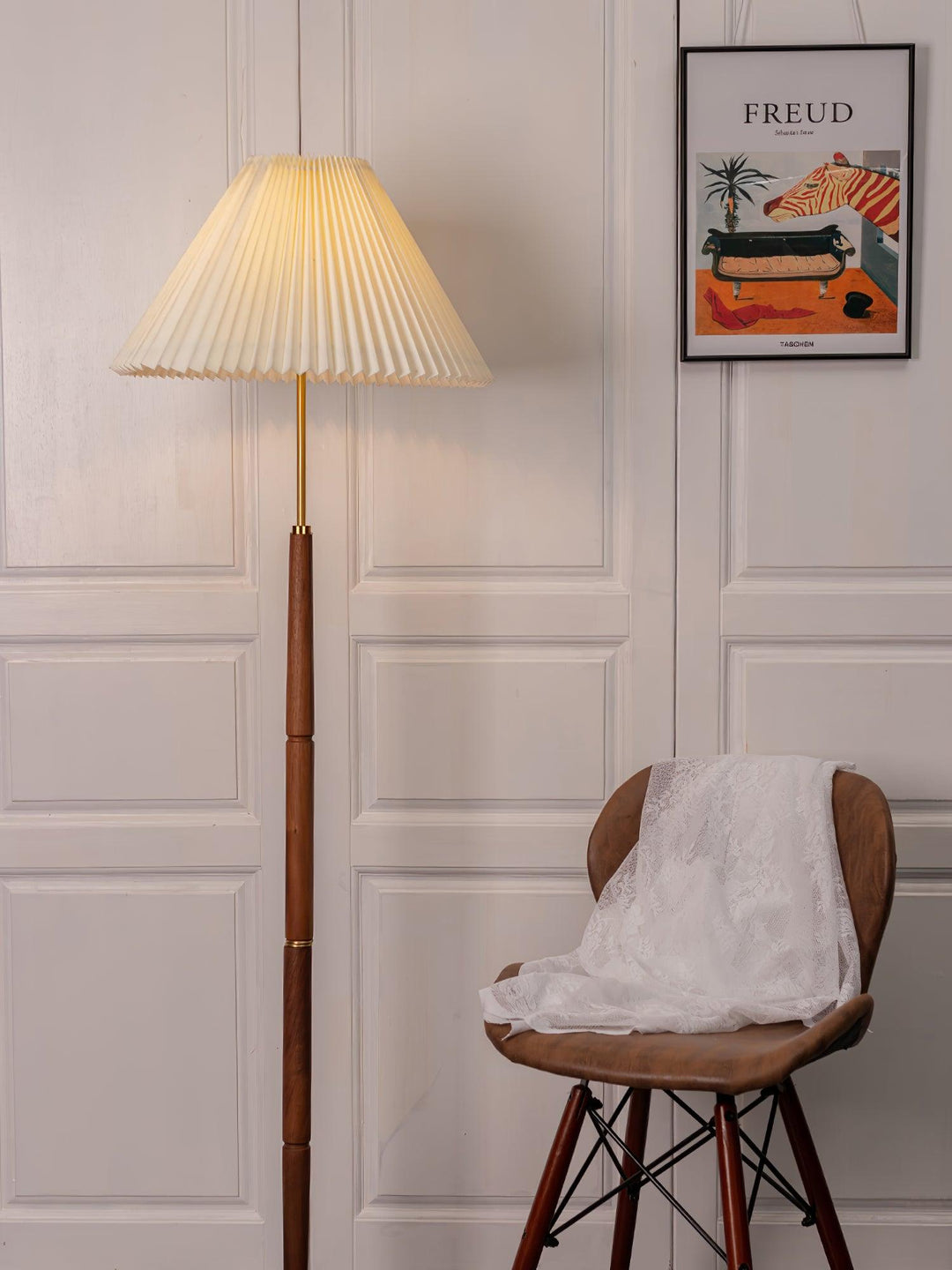 Pleated Floor Lamp - Vakkerlight