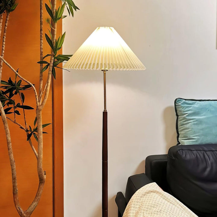Pleated Floor Lamp - Vakkerlight
