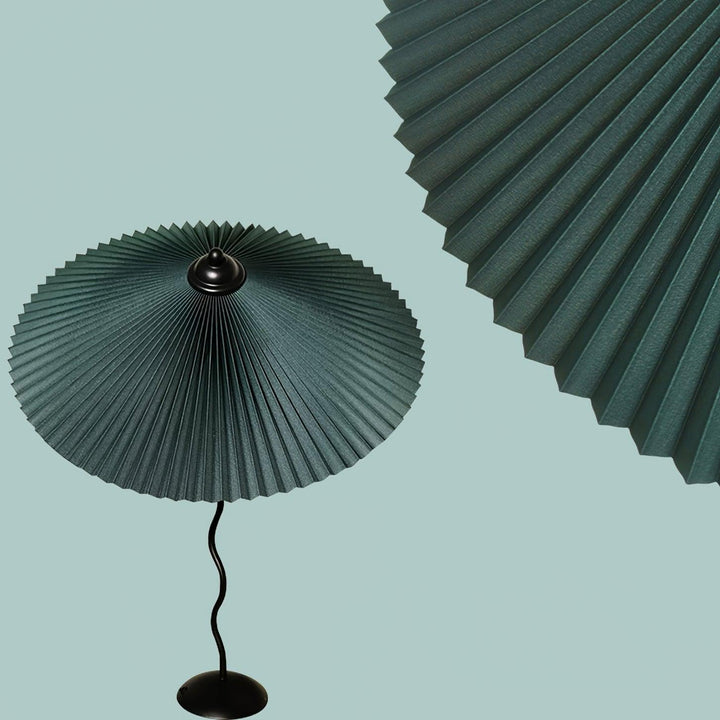 Pleated Hat Table Lamp - Vakkerlight