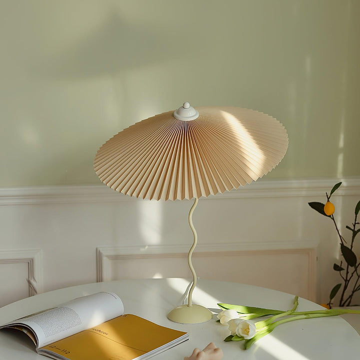 Pleated Hat Table Lamp - Vakkerlight