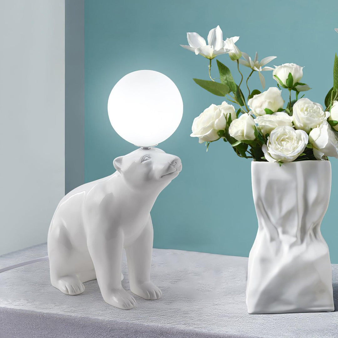 Polar Bear Table Lamp - Vakkerlight