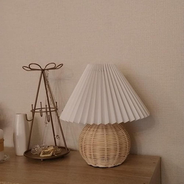 Rattan Pleated Table lamp - Vakkerlight