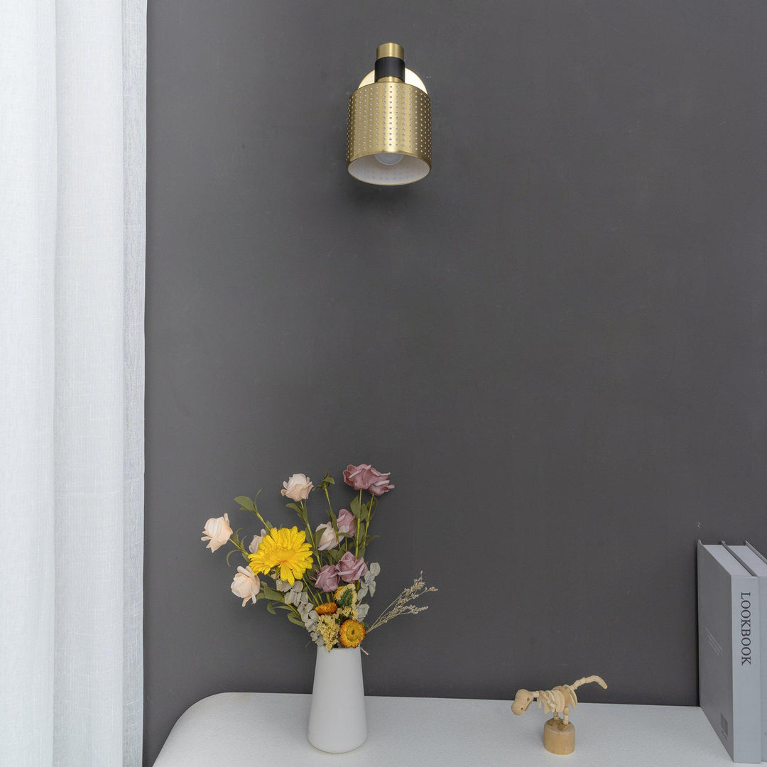 Riddle Wall Light - Vakkerlight