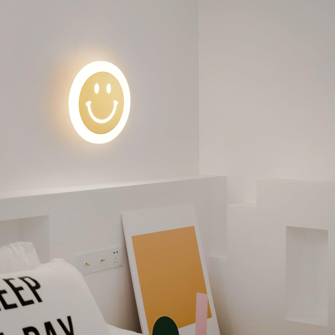 Smiley Wall Lamp - Vakkerlight