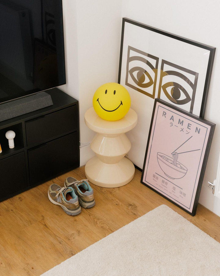 Smiling Table Lamp - Vakkerlight