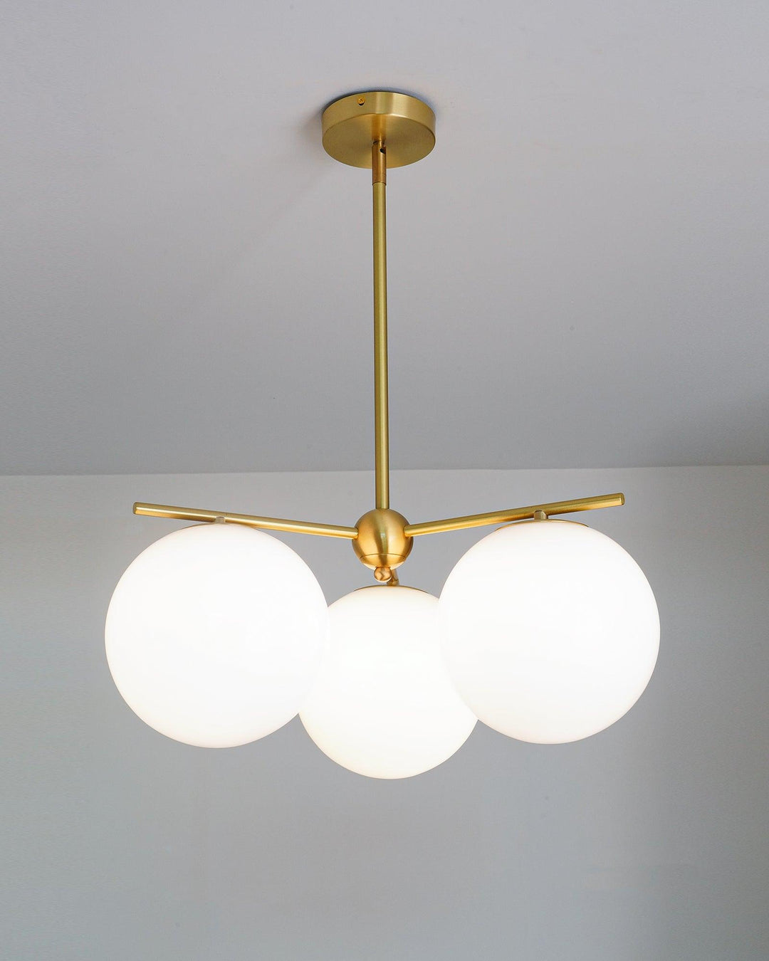 Sphere & Stem Chandelier - Vakkerlight