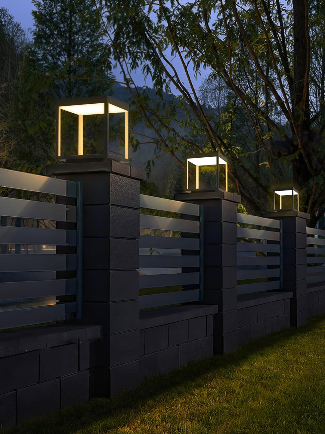 Square Frame Fence Post Garden Light - Vakkerlight