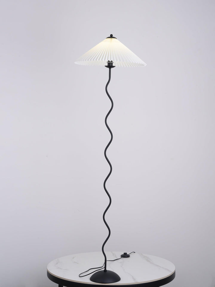 Squiggle Floor Lamp - Vakkerlight