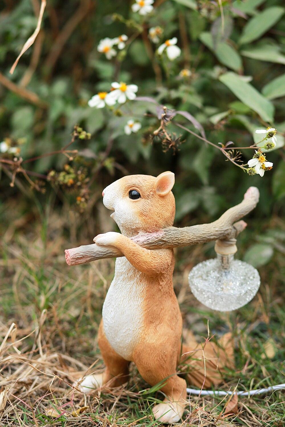 Squirrel Table Lamp - Vakkerlight