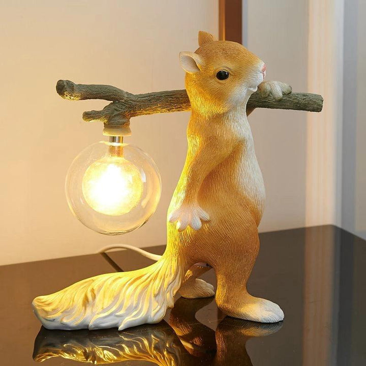 Squirrel Table Lamp - Vakkerlight