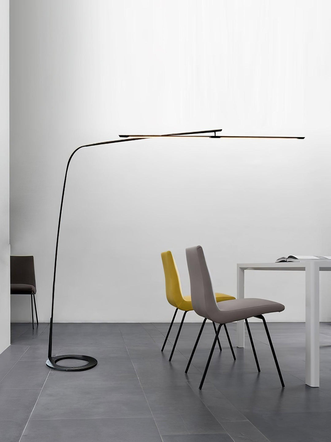 Stealth Floor Lamp - Vakkerlight