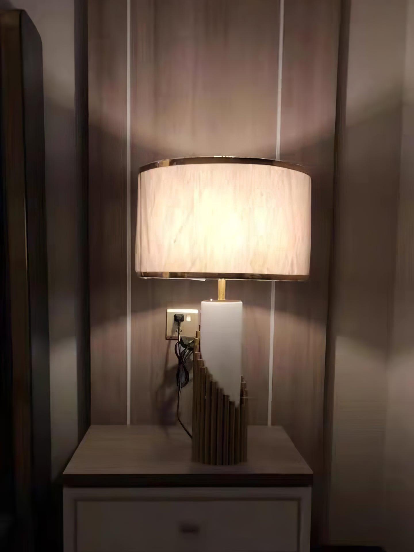 Streamline Table Lamp – Vakkerlight