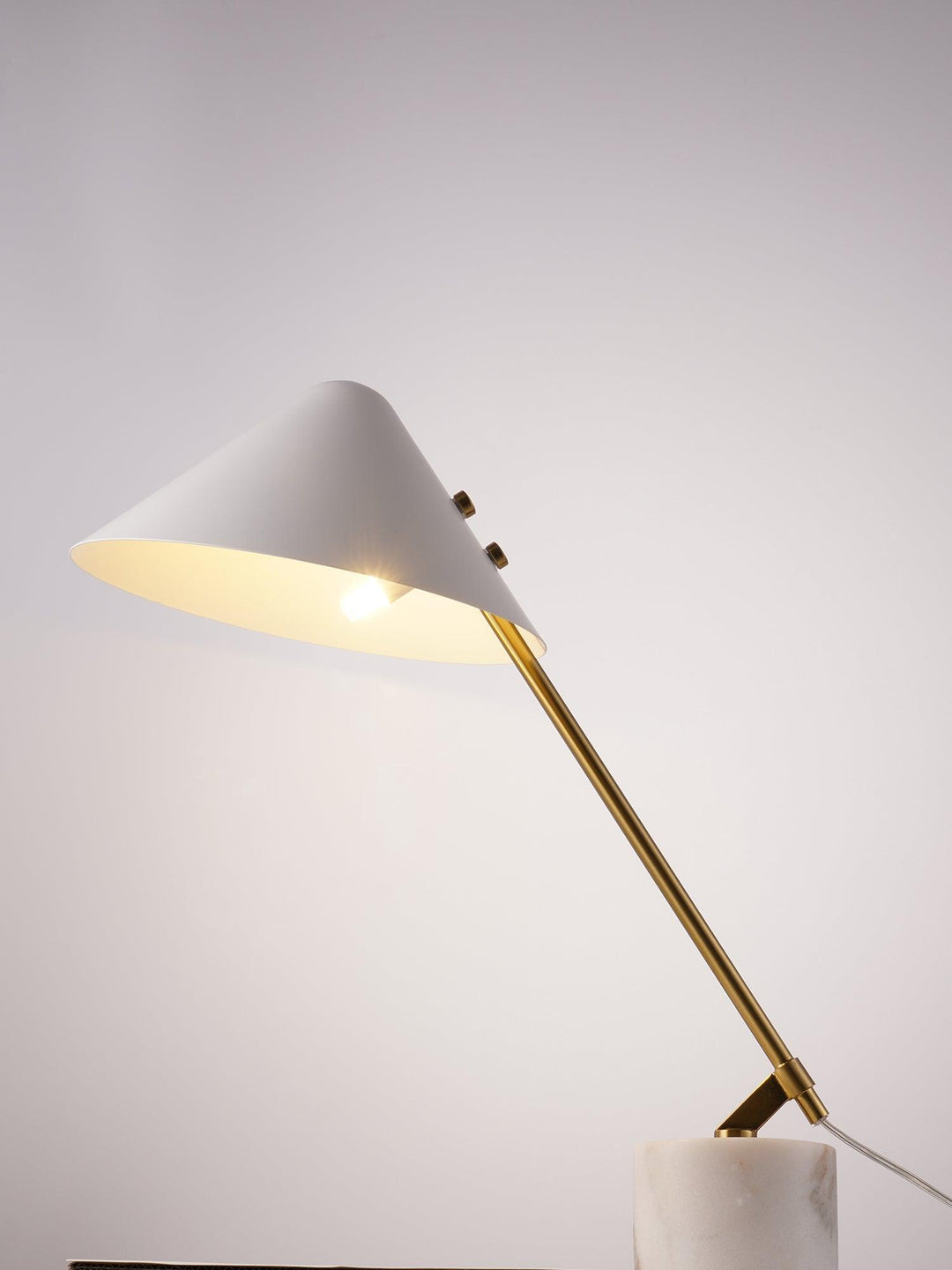 Small Hat Table Lamp - Vakkerlight