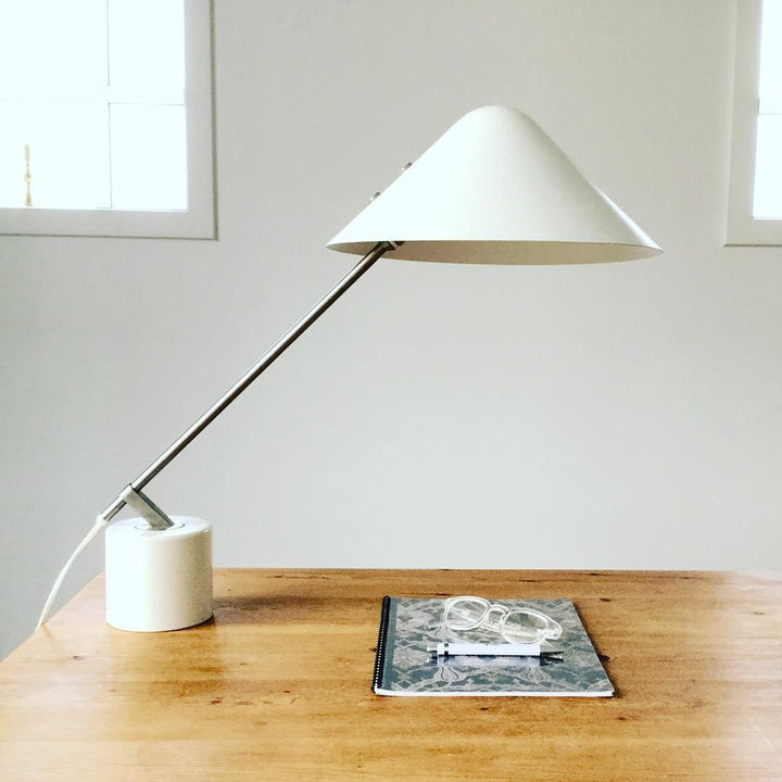 Small Hat Table Lamp - Vakkerlight