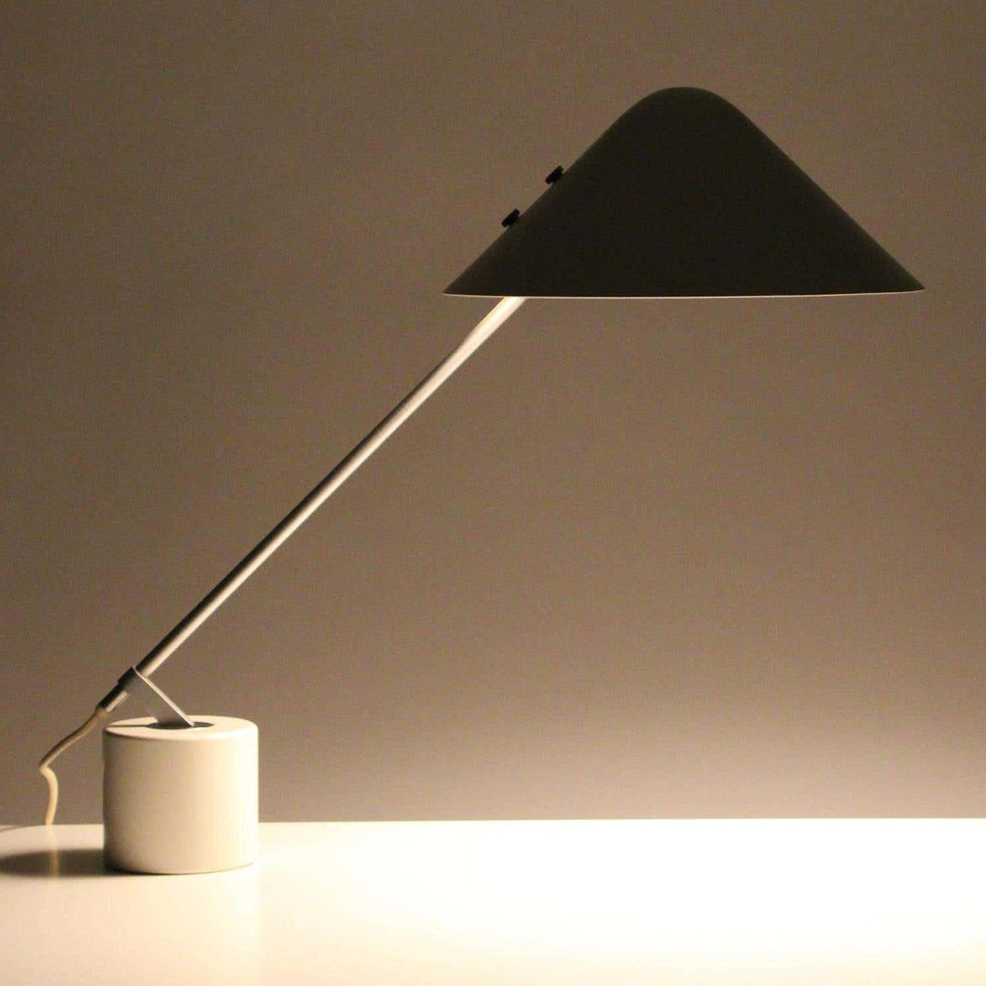 Small Hat Table Lamp - Vakkerlight