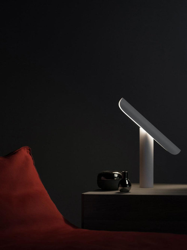 T - Table Lamp - Vakkerlight