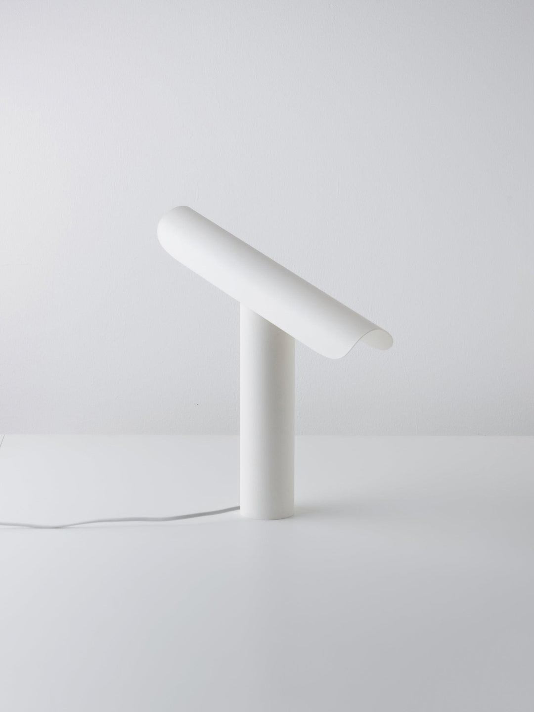 T - Table Lamp - Vakkerlight