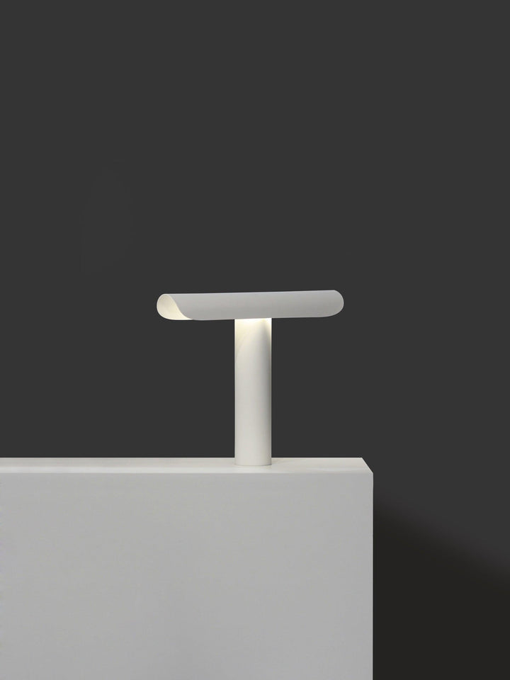 T - Table Lamp - Vakkerlight