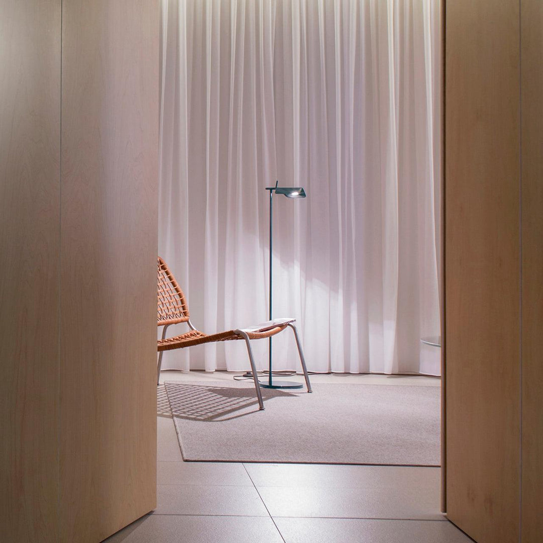 Pivot Ease Floor Lamp - Vakkerlight