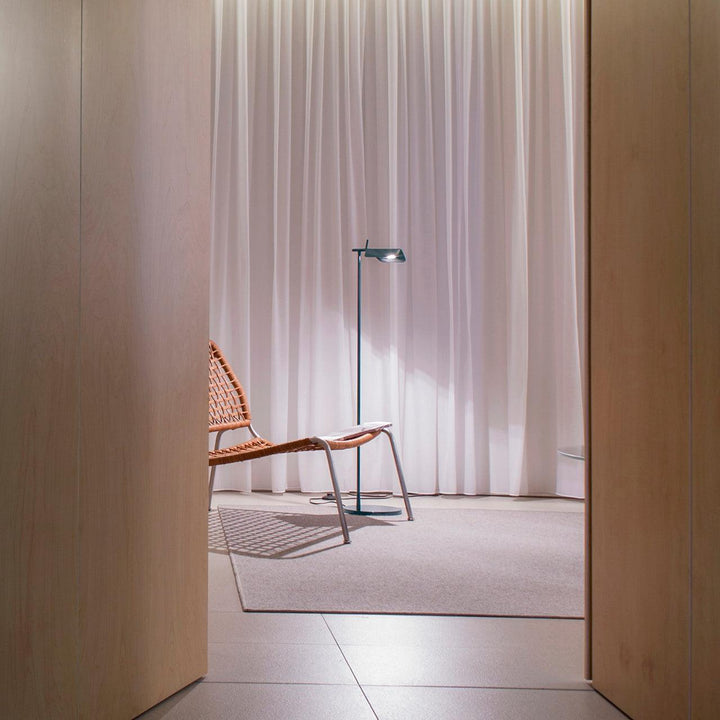 Pivot Ease Floor Lamp - Vakkerlight