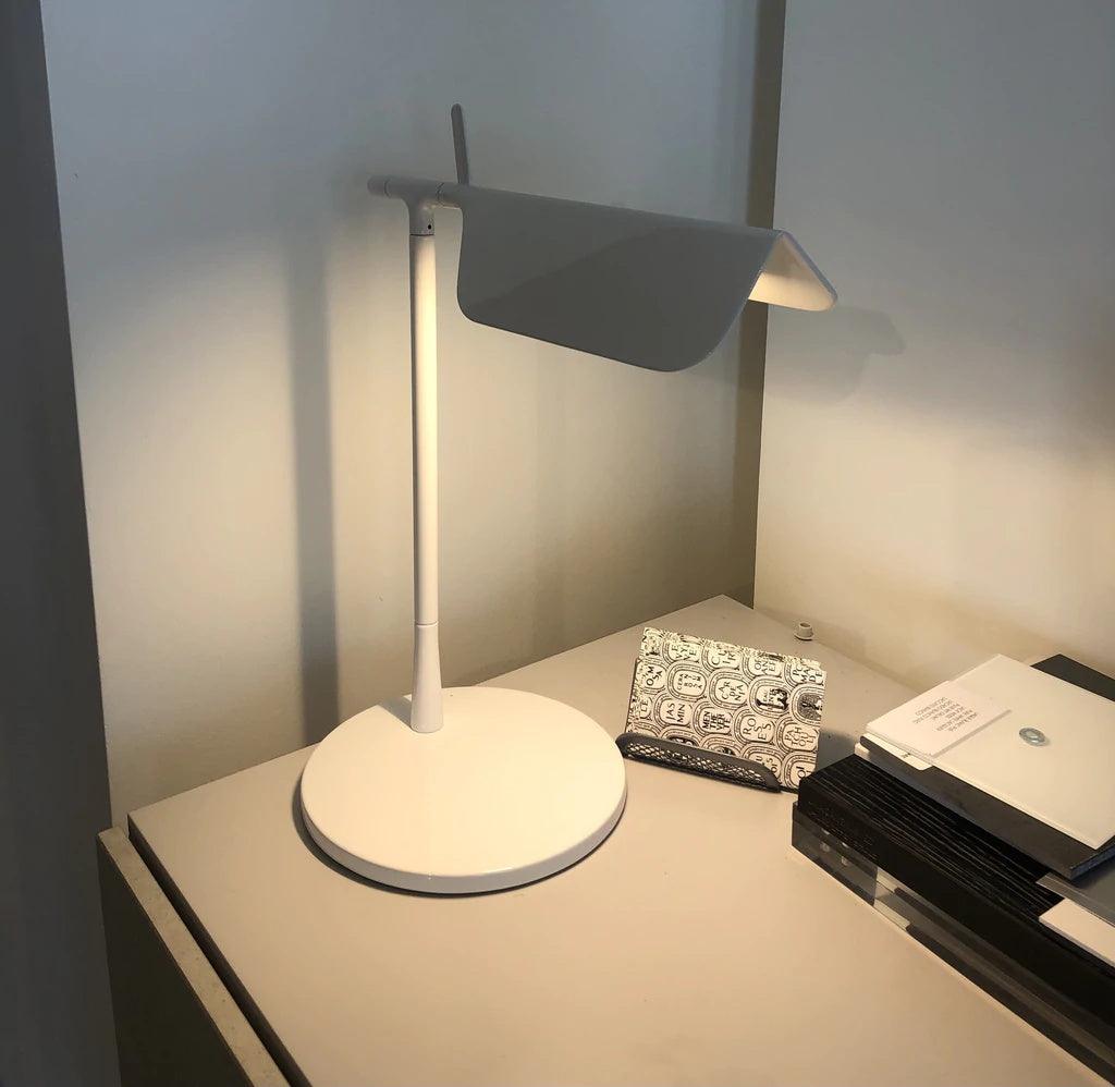Pivot Ease Table Lamp - Vakkerlight