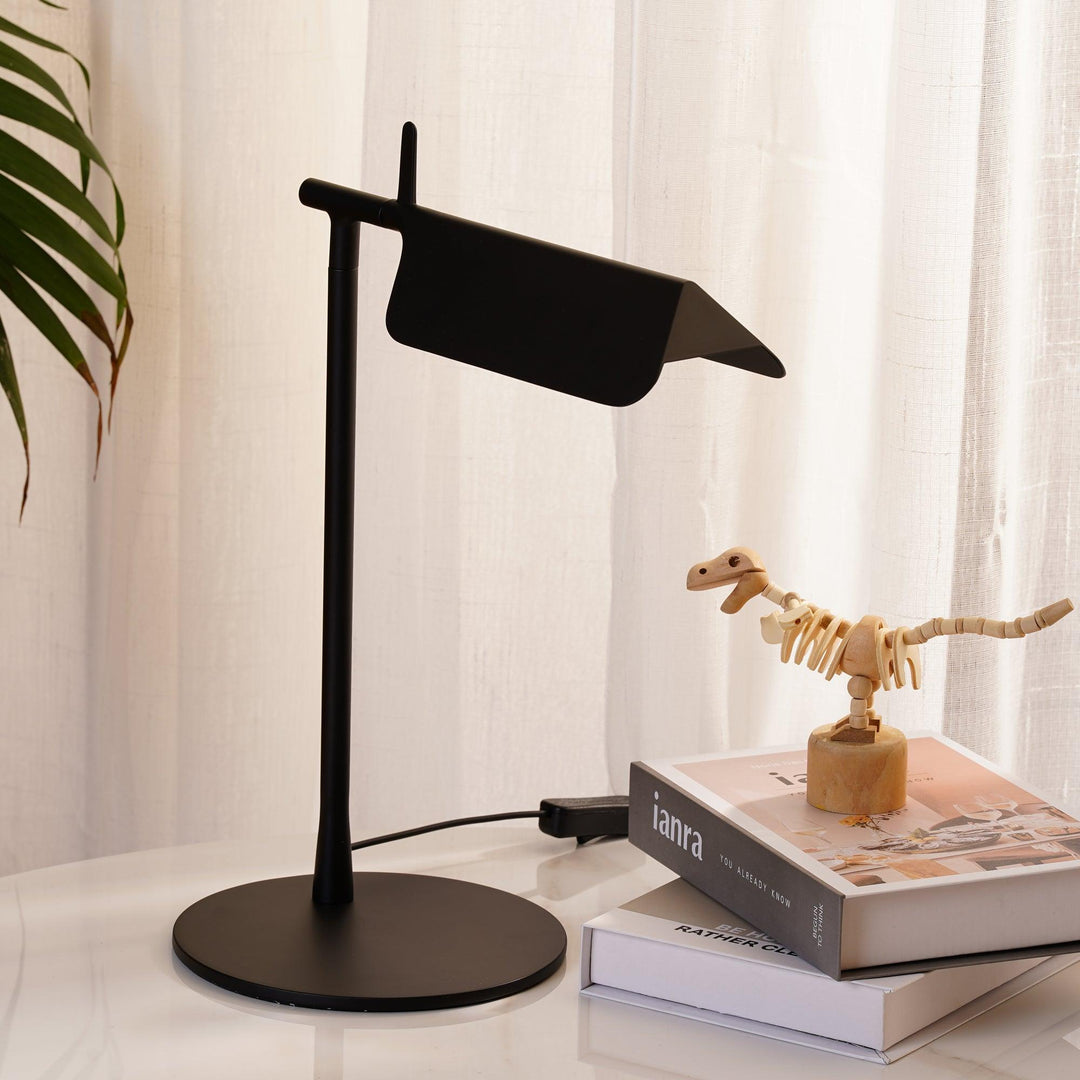 Pivot Ease Table Lamp - Vakkerlight
