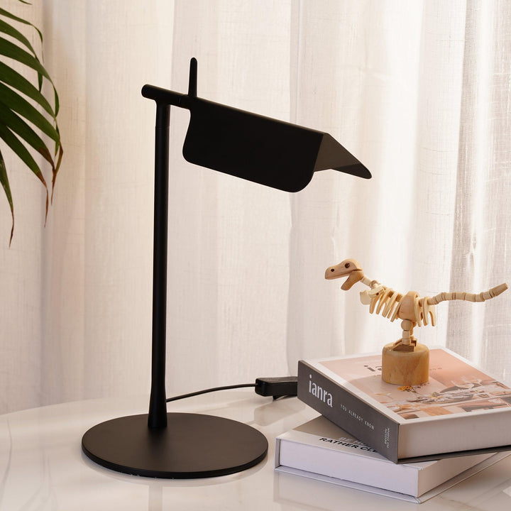 Pivot Ease Table Lamp - Vakkerlight