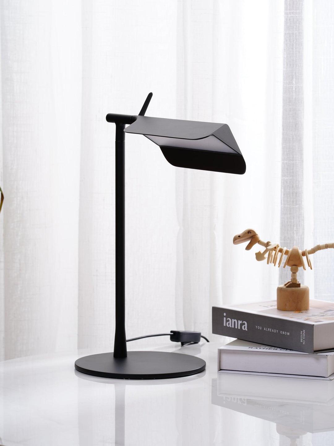 Pivot Ease Table Lamp - Vakkerlight