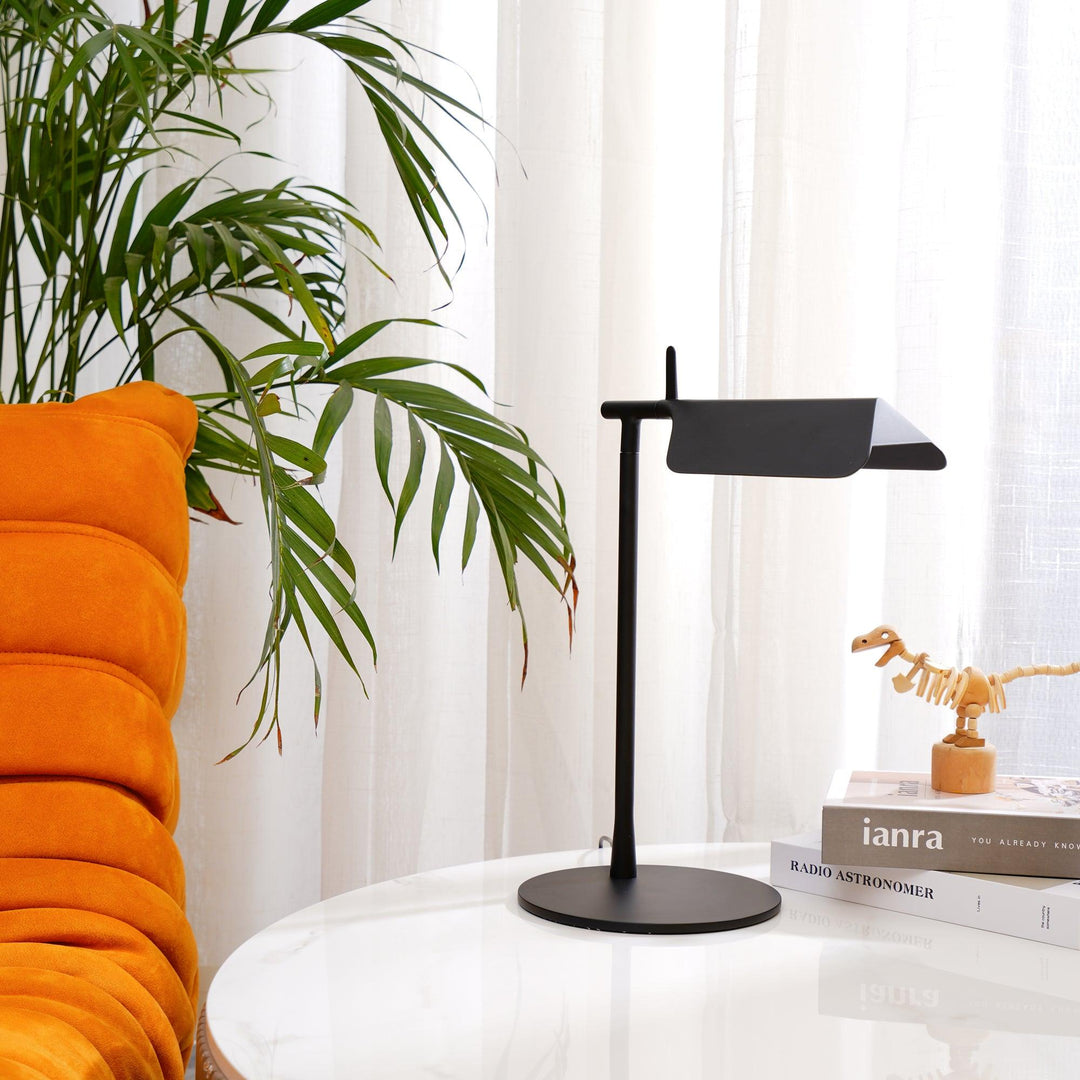 Pivot Ease Table Lamp - Vakkerlight