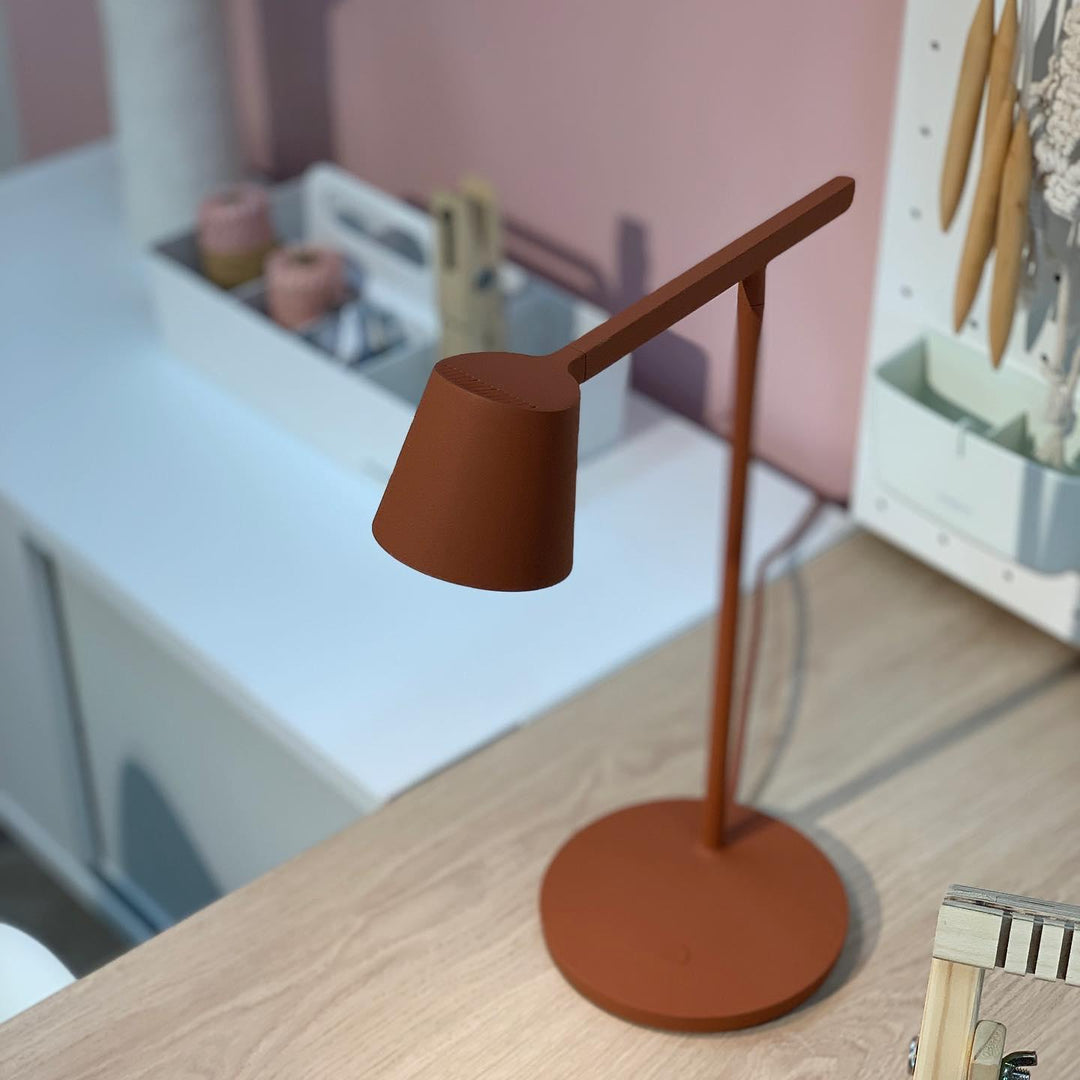 Tip Table Lamp - Vakkerlight