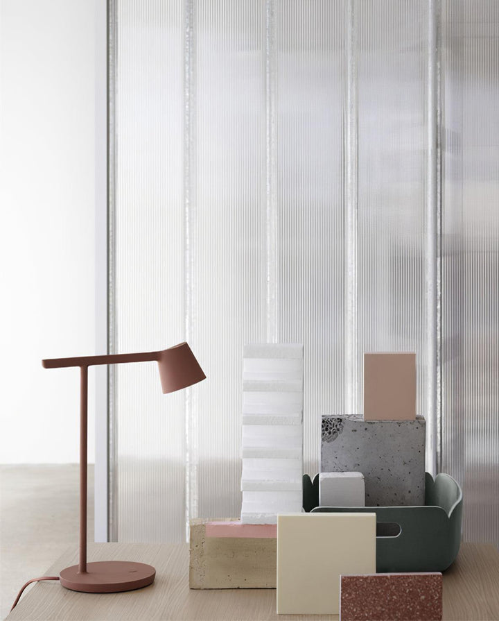 Tip Table Lamp - Vakkerlight