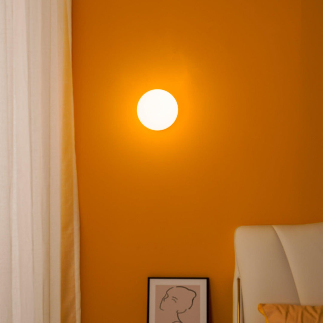 Tip of The Tongue Wall Lamp - Vakkerlight