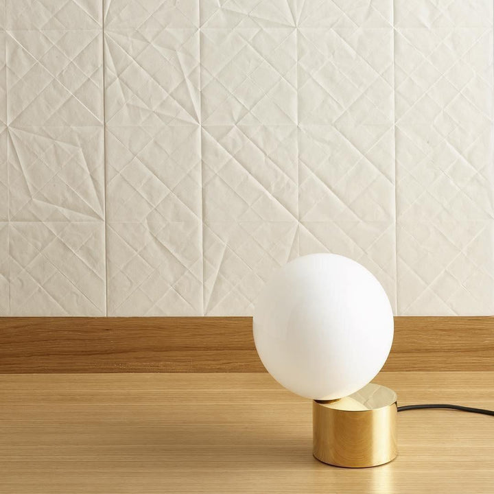 Tip of The Tongue Table Lamp - Vakkerlight