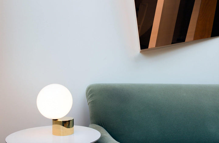 Tip of The Tongue Table Lamp - Vakkerlight