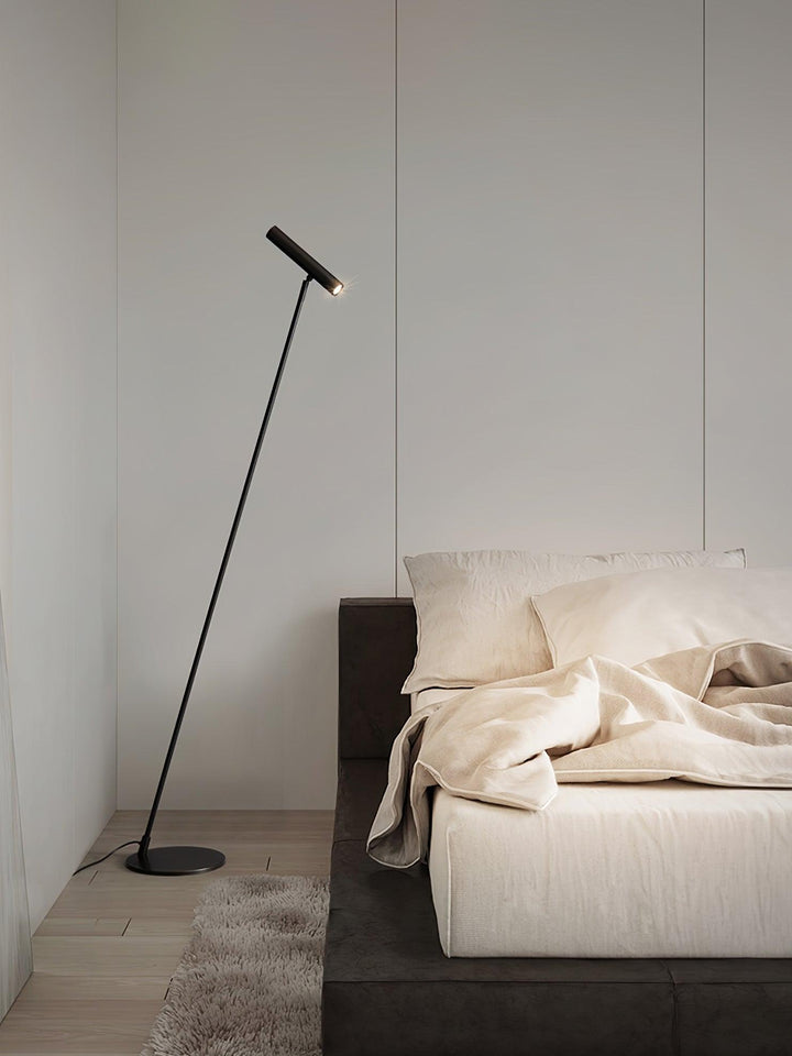 Tom LED Floor Lamp - Vakkerlight