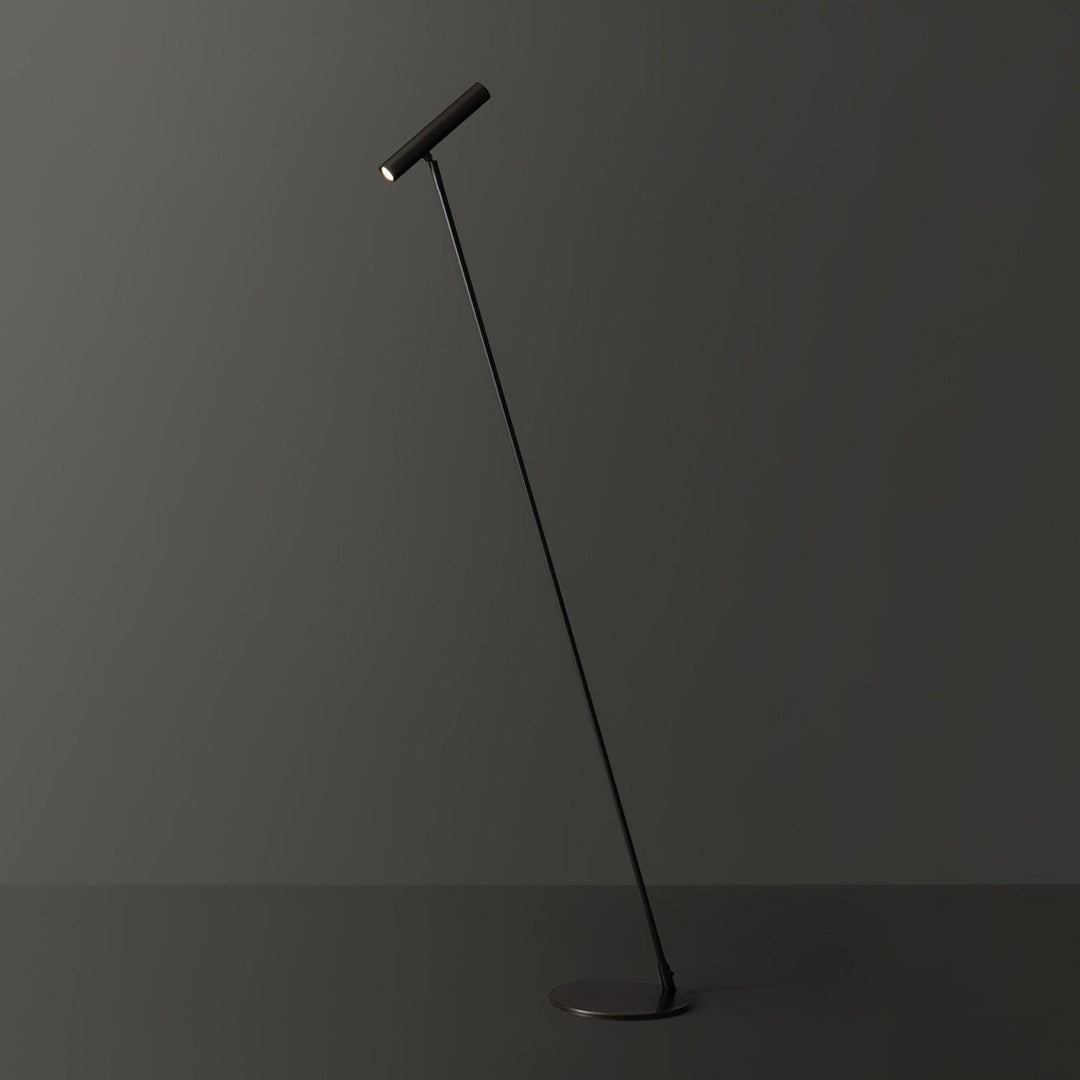 Tom LED Floor Lamp - Vakkerlight