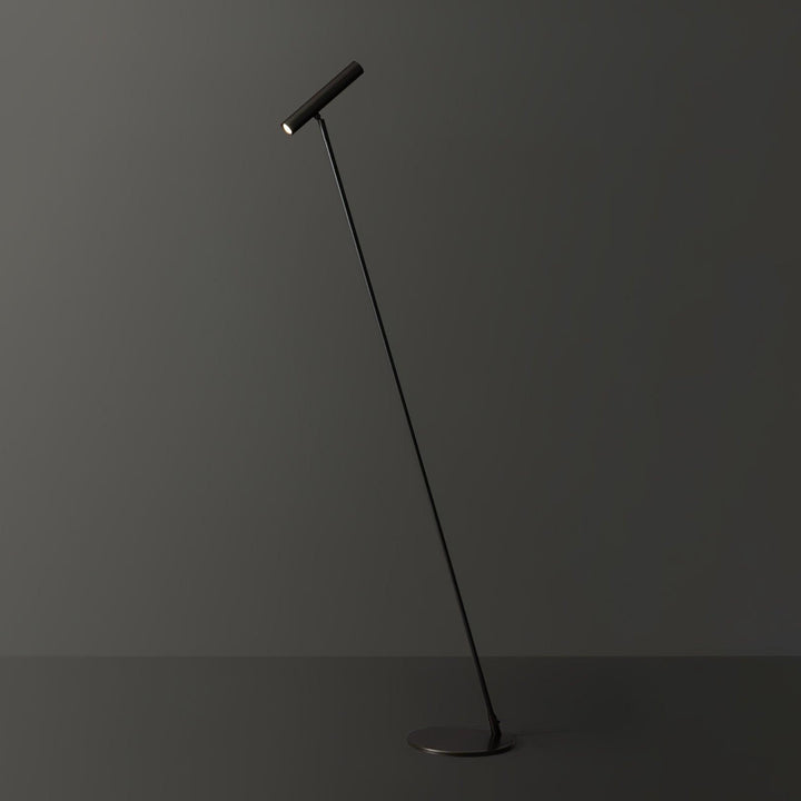 Tom LED Floor Lamp - Vakkerlight